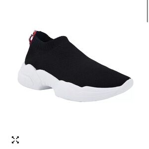 EUC Marc Fisher Women's Linnah Knit Slip-on Sneakers